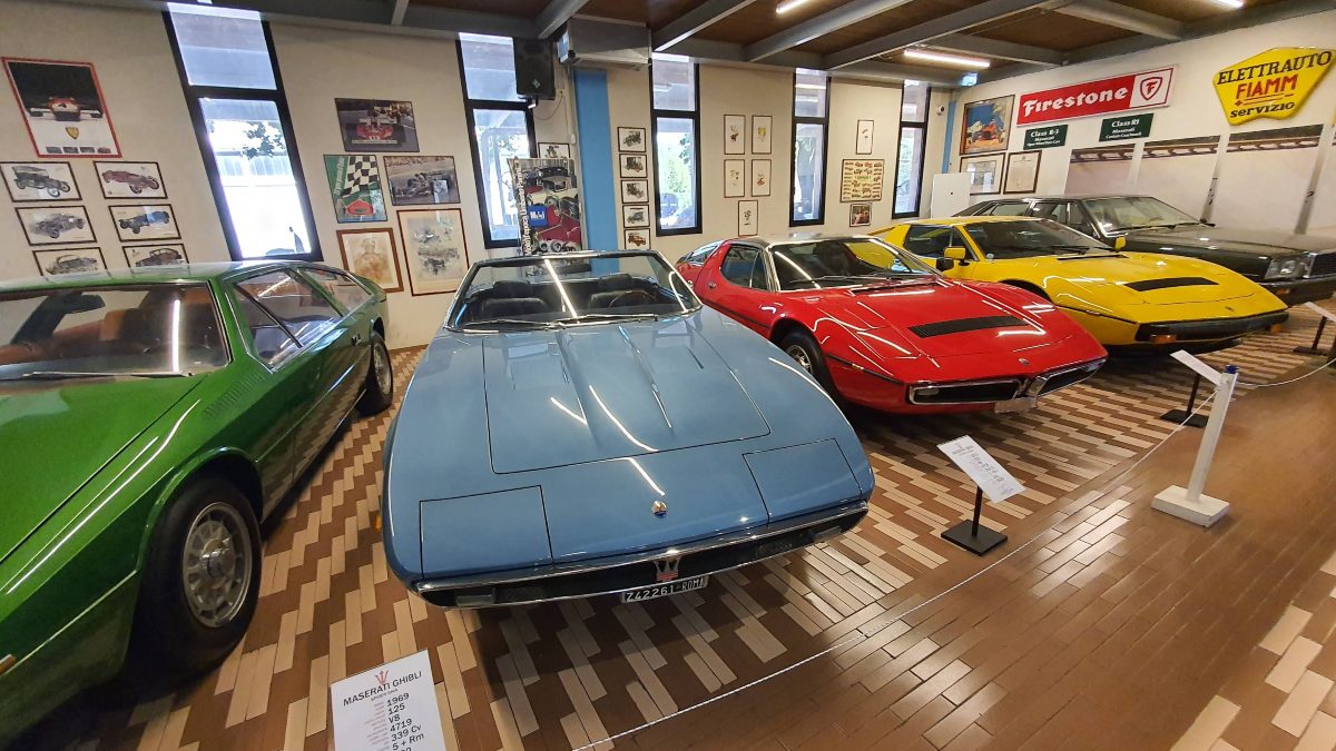 maserati w muzeum maserati - Pętla Modeńska FerLamPagMas Ferrari Lamorghini Pagani Maserati